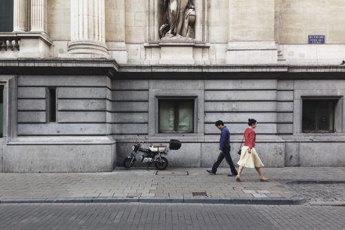 social-anxiety-loneliness-walk-past-street